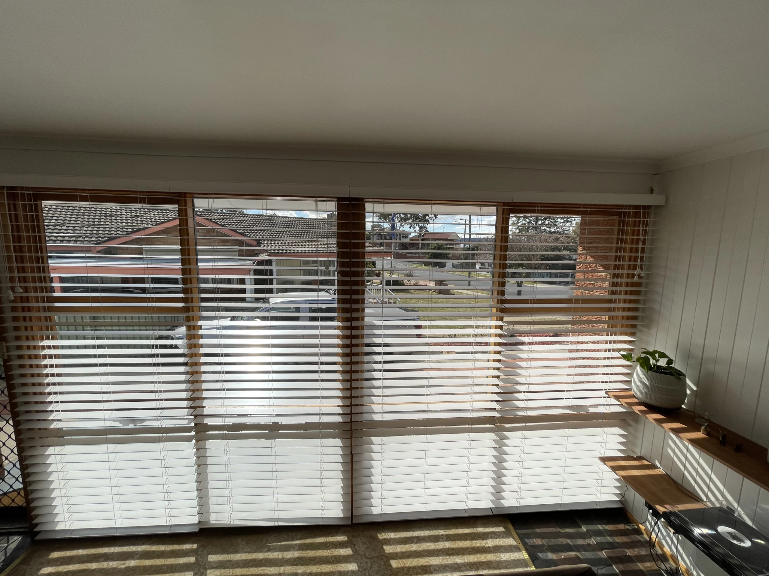 Venetian-Blinds-gallery-image