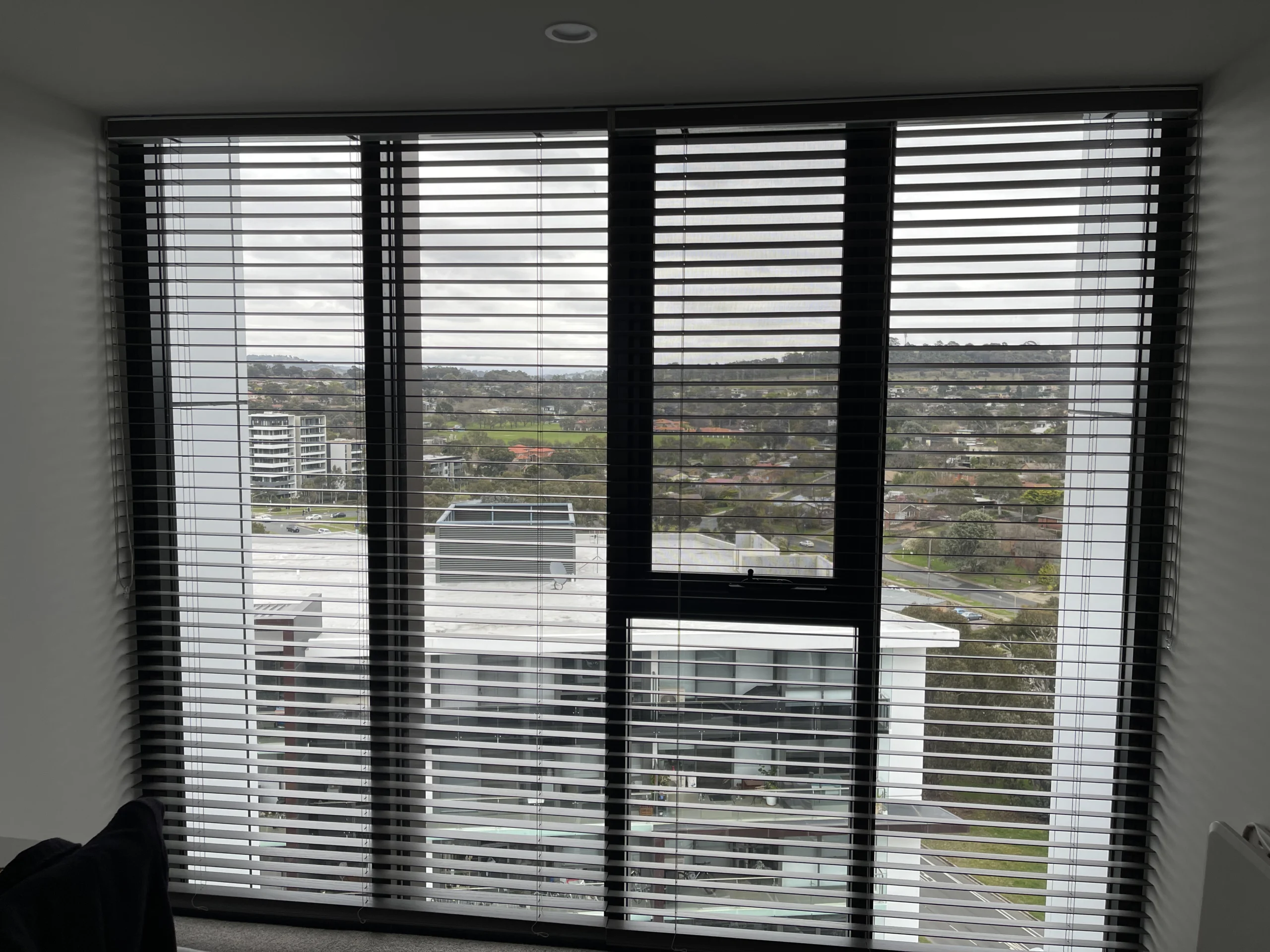 Venetian-Blinds-gallery-image