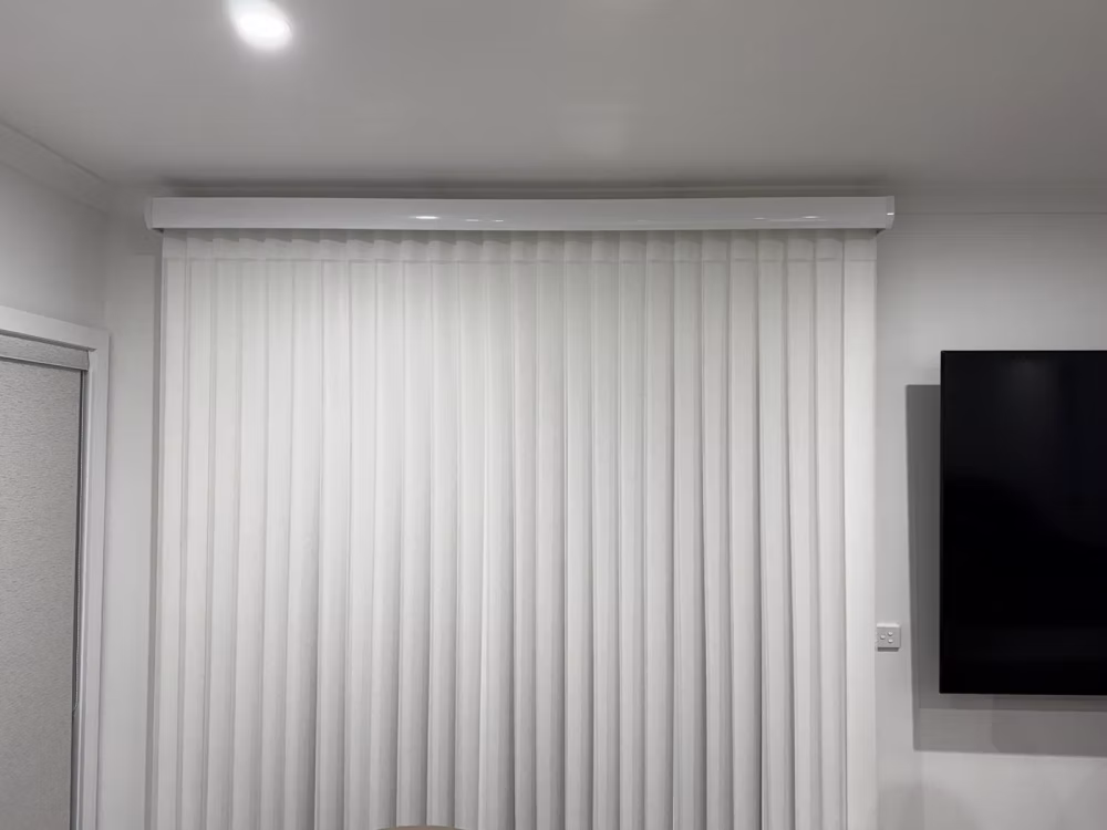 Contemporary vertical drapes for home interiors
